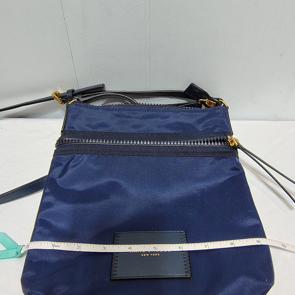 Marc Jacobs Navy Nylon Crossbody Bag Minimalist Lightweight Travel - Picture 14 of 15